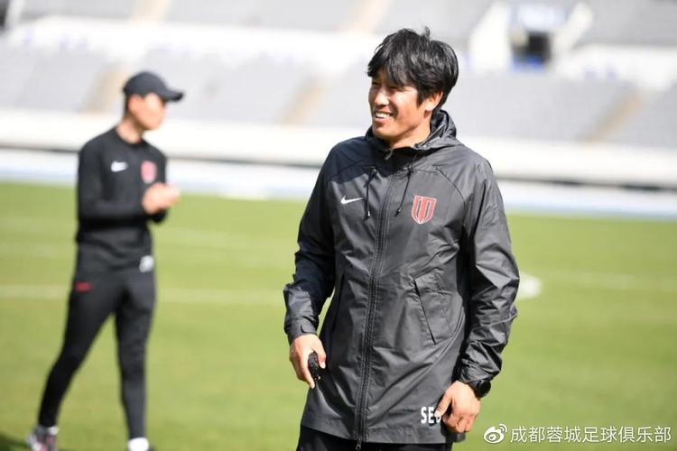 官方宣布：余在言结束中甲征程，重返香港东方