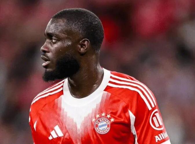 成本高昂!拜仁以2000万年薪加签字费留住于帕梅卡诺