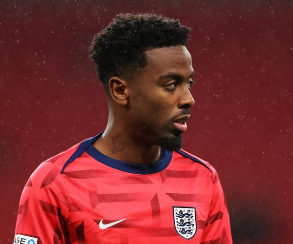 狼队签下安赫尔·戈麦斯，队内已有四位同名球员