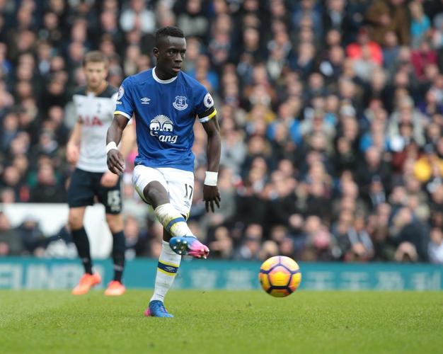 盖耶高度评价马内:其对塞内加尔的贡献远超球场之内