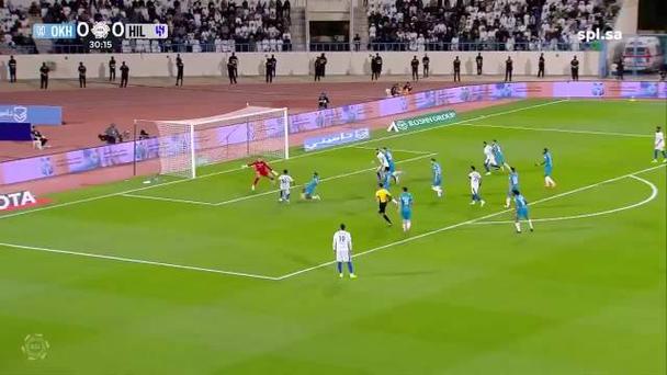 本泽马新月首秀在即，21场16球罢赛2场成焦点