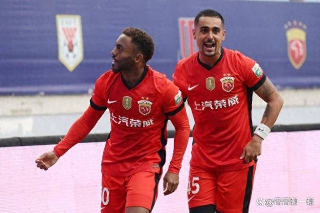 海港队外援前锋莱昂纳多膝伤，俱乐部评估引进替代者