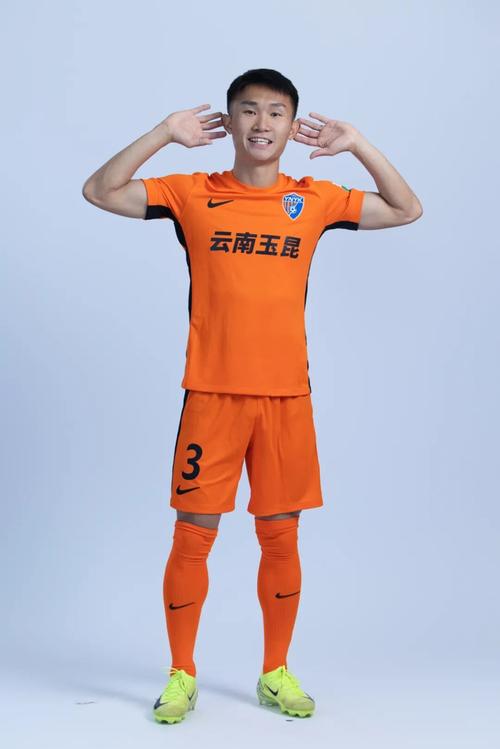 徐宏杰坦言中超联赛水平高，先进足球理念可借鉴