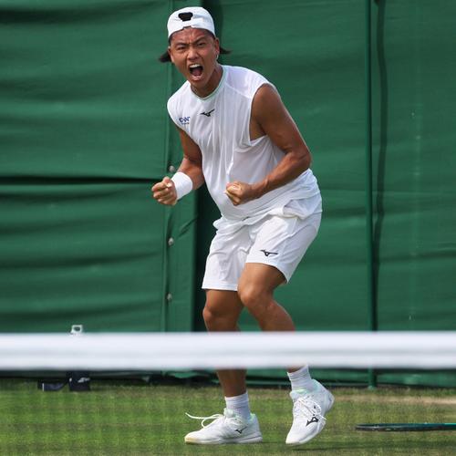 精彩传球来自队友，瑟尔洛特专注完成临门一脚