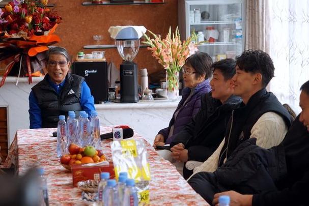 沪媒报道：吕文君蔡慧康完成角色蜕变，接班徐根宝