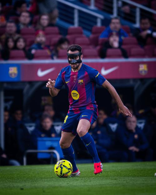 巴萨半场数据占优：9次射门6次得分机会，2-0领先莱万特