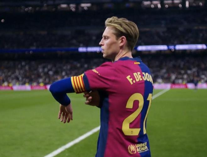 德容整整一年后终破门，世体关注其赛季首球表现