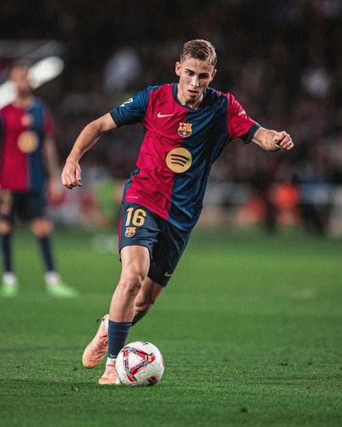 球队完成关键自我反省 费尔明淡看左右脚进球之争