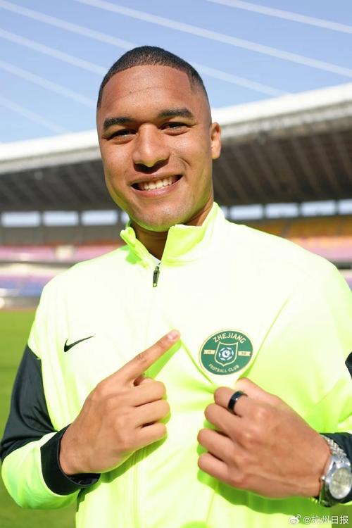 官方：浙江队租借23岁前锋瓜里拉帕，租借费30万欧元