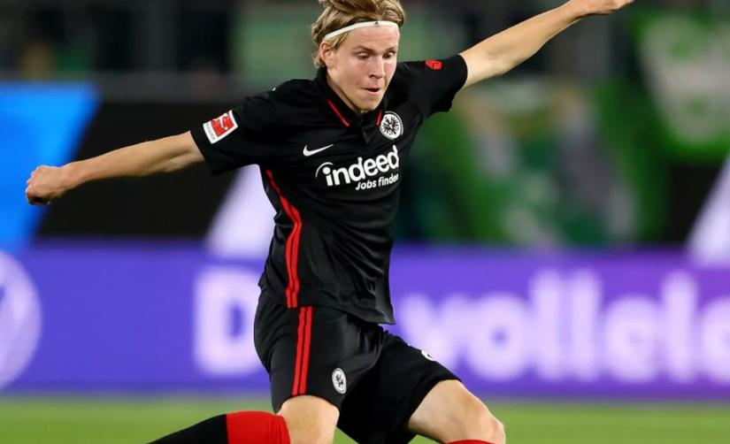 闪耀欧冠！海于格造7球含金量高，重回五大联赛成热点