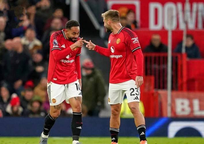 卡里克麾下曼联9战7胜2平，不败战绩完美收官