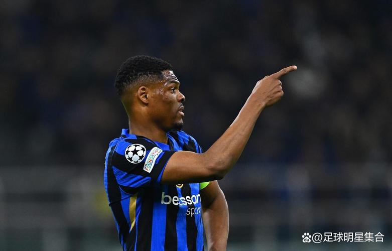 国米迎欧战关键战,邓弗里斯全程参与恰20恢复合练