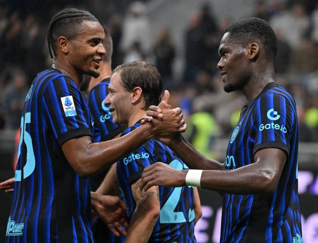 米兰助教呼吁全队：少看国米尤文，多关注自身成长