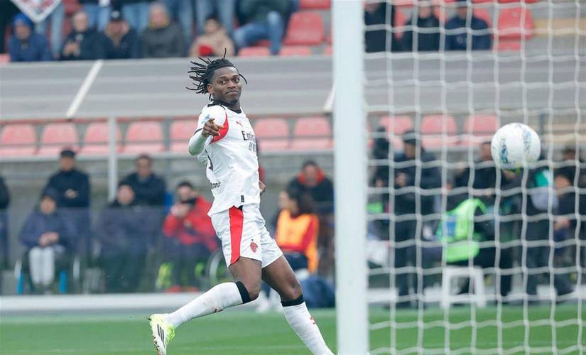 莱奥进球因拉比奥特越位被吹,精彩推射遭门线解围