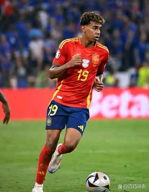 亚马尔心声：理解人们希望我16岁达成百球壮举