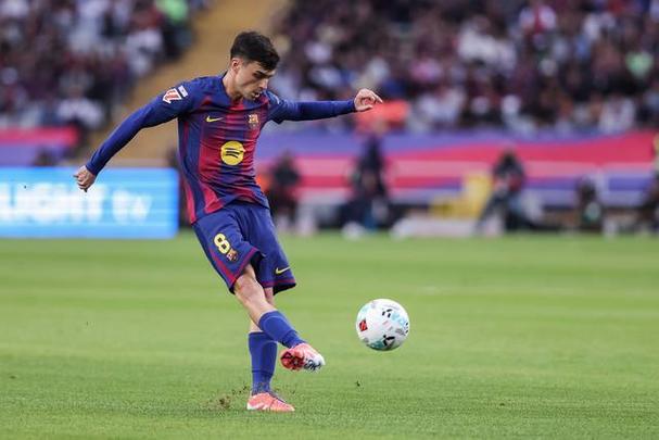 哈维确认佩德里首发,巴萨中场核心出战比利亚雷亚尔