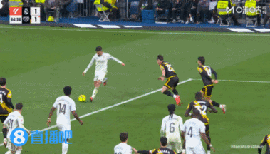 皇马训练动态：20岁后卫赫伊森伤愈 已参与全队合练