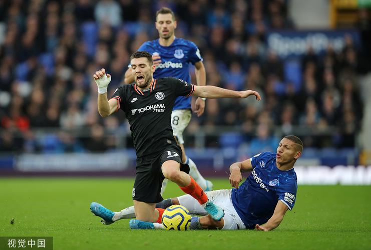 斯洛特总结防线:禁区防守成唯一亮点,丢球问题仍待解决