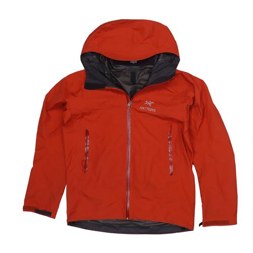 冬奥健儿焦万尼尼参观圣西罗，获赠印有自己名字的10号球衣