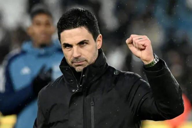 小雷称英超冠军属阿森纳,坦言前方仍有变数挑战