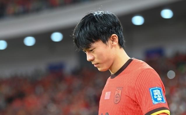 胡荷韬体脂9.6%达标,U23国足体能管理成效显著