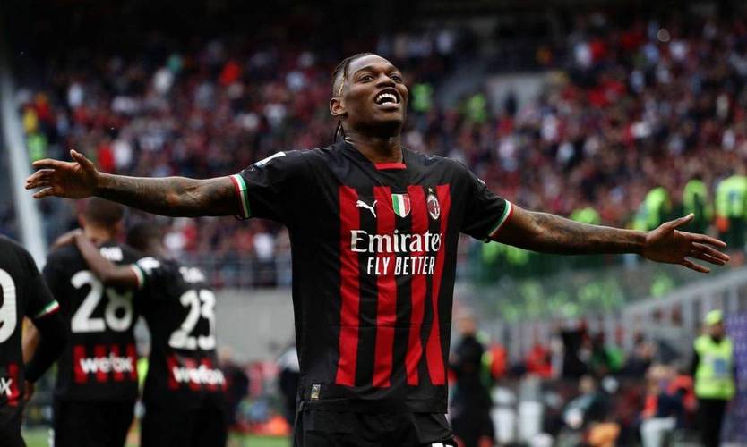 解析莱奥7.0分:进球过人俱佳,遗憾错失关键机会