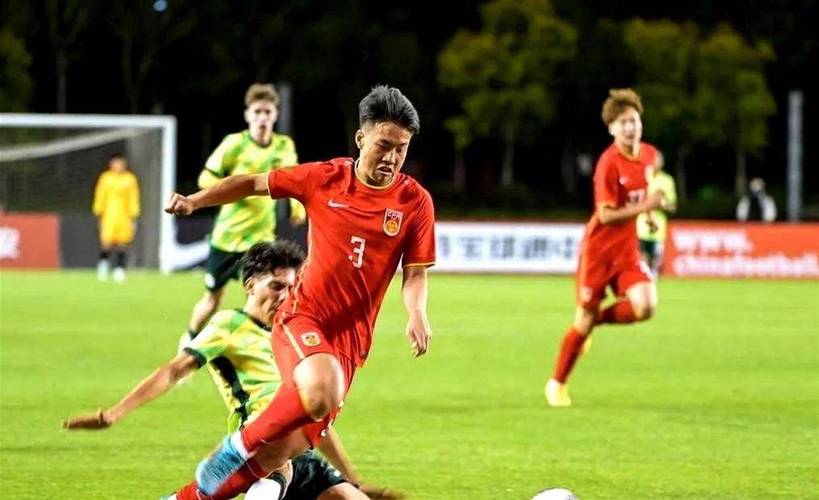 闪耀马德里！谢晋U19联赛补时绝平，实现连场进球壮举